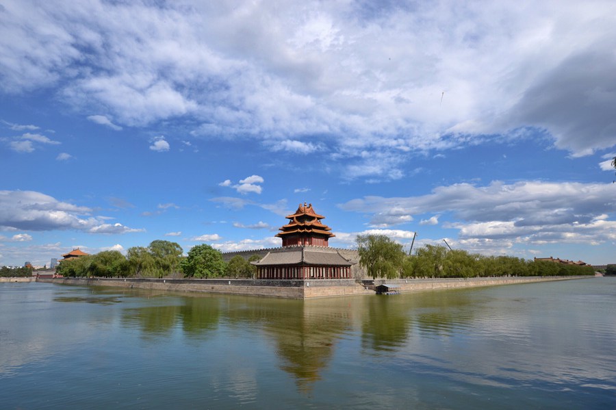 Beijing enjoys clear skies