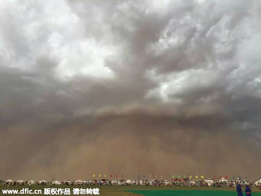 Sandstorm hits grassland festivity