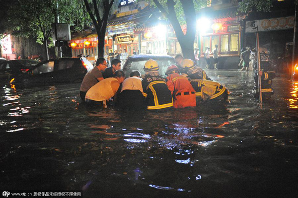 Heavy rain hits Beijing