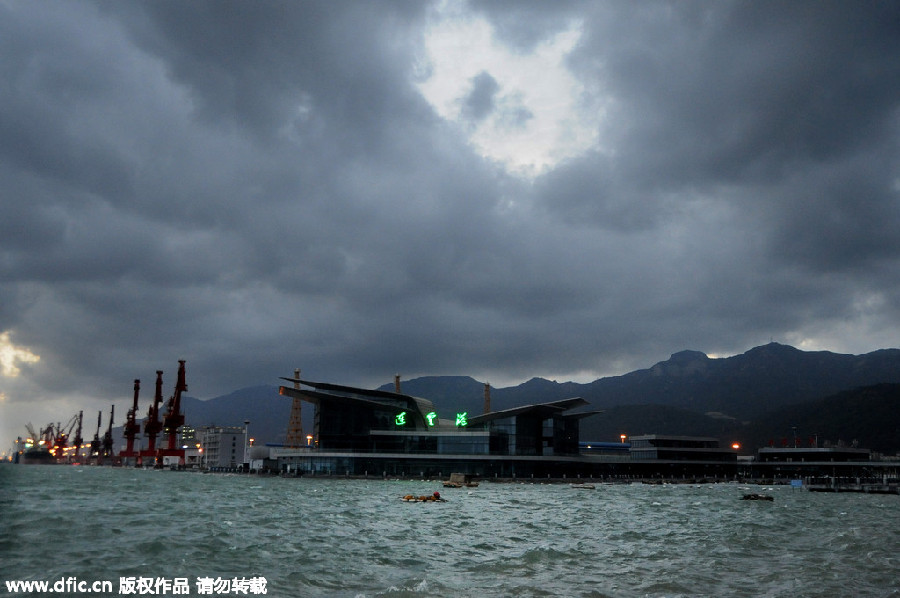 Typhoon leaves death and chaos in its path