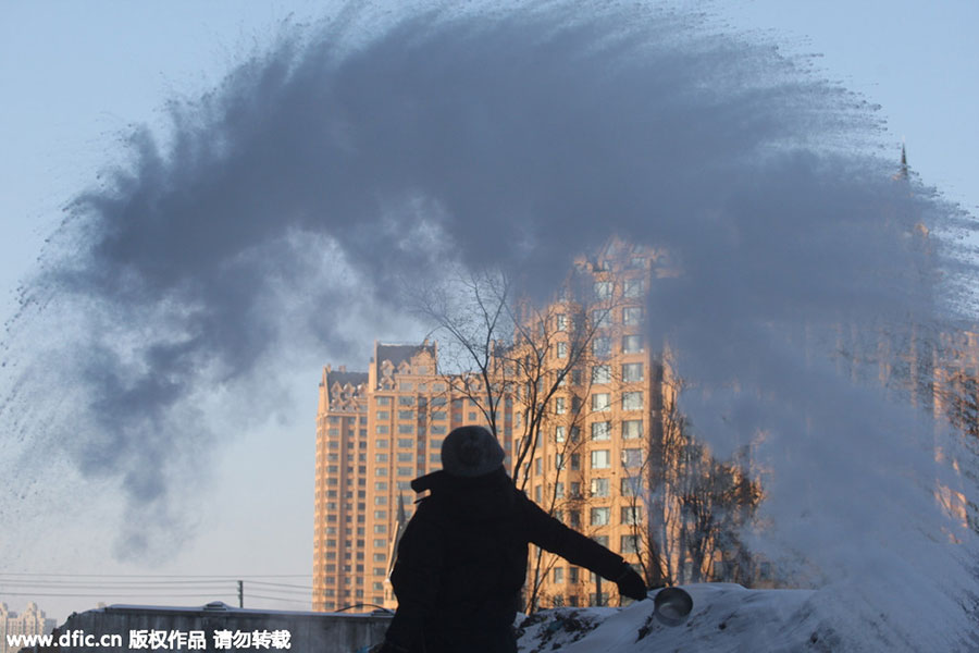 Water freezes as extreme cold sweeps across China