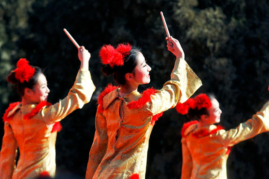 Ditan Park temple fair embraces Chinese New Year