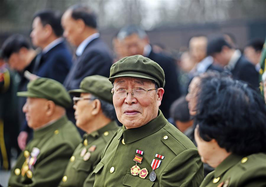 China holds burial ceremony for soldier remains returned from ROK