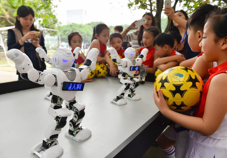 Football becomes popular in SE China's schools