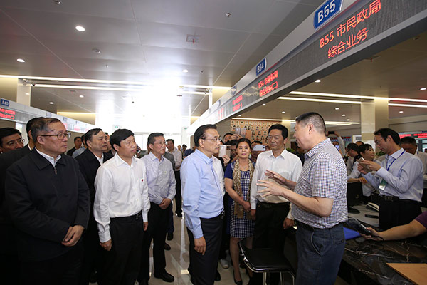 Premier Li: Ensure tax burdens are eased in all industries