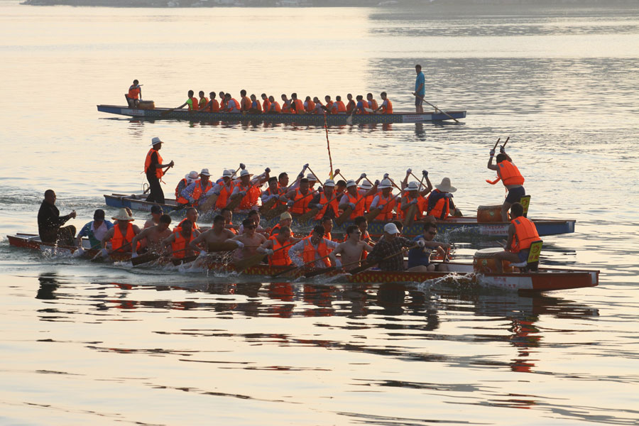 Dragon Boat Festival's colorful customs