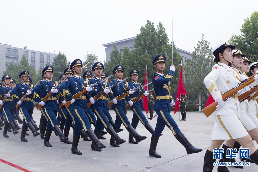 In pictures: Honor guards of PLA