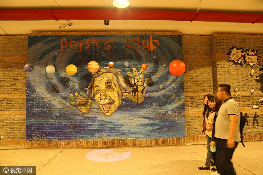 Students' paintings color university underpass in Jiangsu