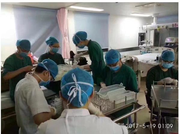 Medical staff opens 8,000 medicine bottles by hand to save patient