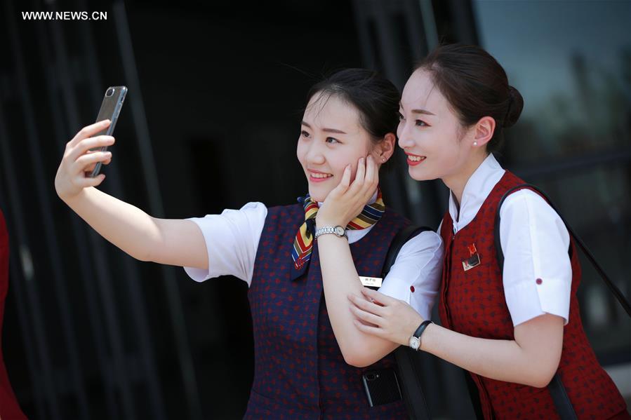 Students graduate from Civil Aviation University of China