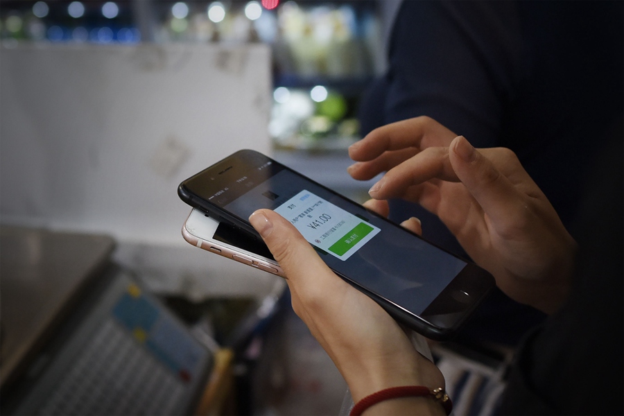 Cashless trend takes hold in China