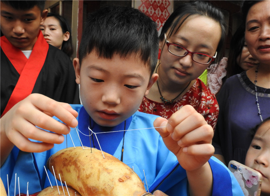 Chinese Valentine's Day celebrated in ancient way