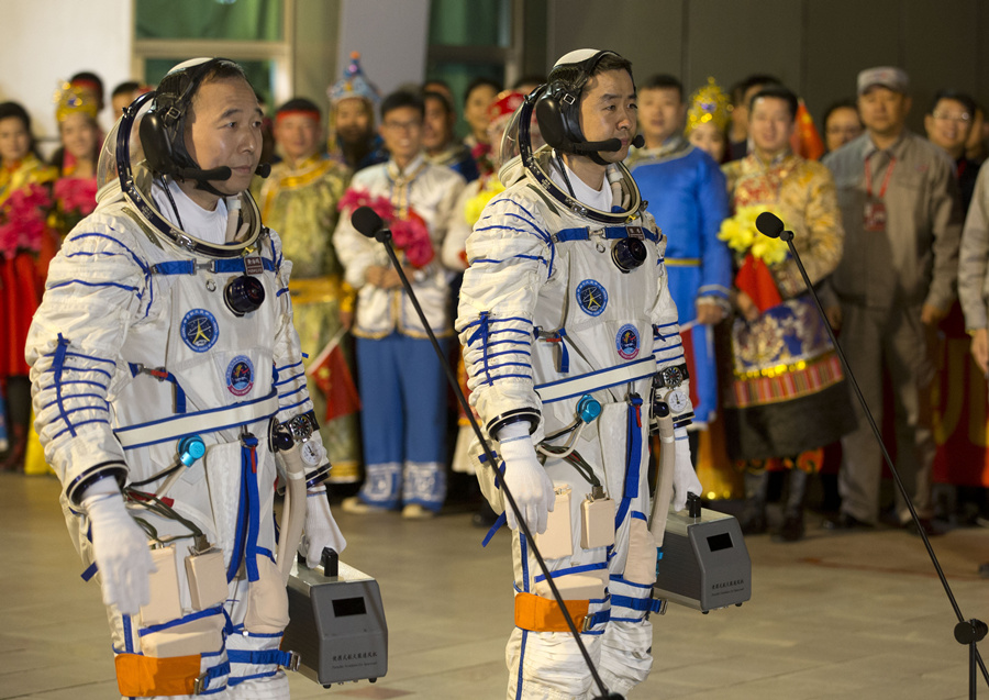 See-off ceremony held for Chinese astronauts of Shenzhou-11 mission