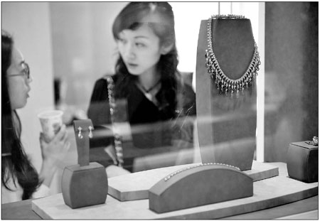 Clicks, not bricks, sparkle in diamond retail future