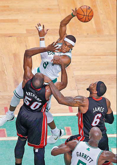 Celtics beat Heat in OT, tie East finals at 2-2