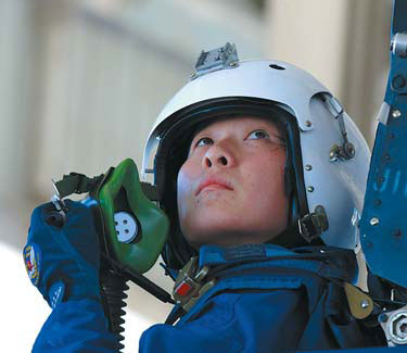 Female pilots trained for new fighter jet