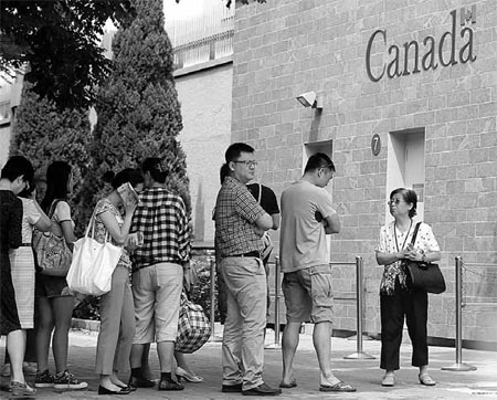 Canada still issuing visas despite strike