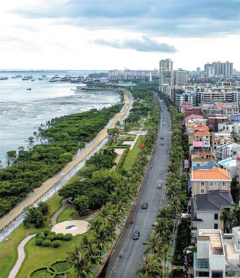 Zhanjiang speeds up development