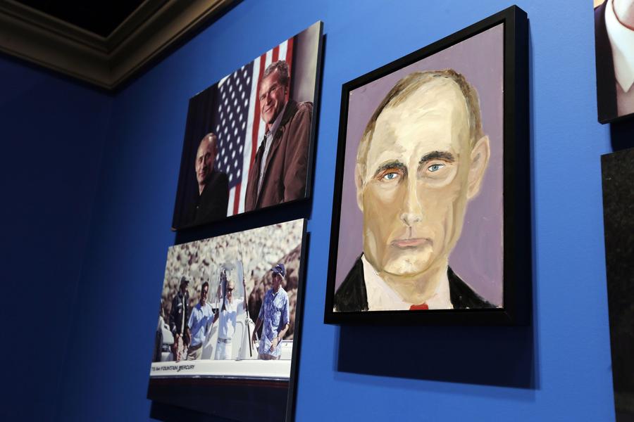 World leader portraits by Bush on display