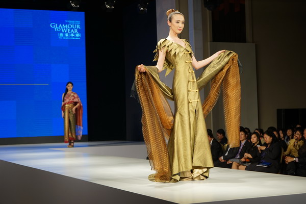 Asian nations flaunt best dresses