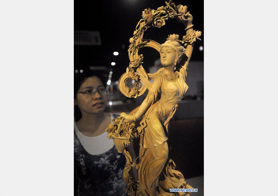 Wood art show held in Fujian