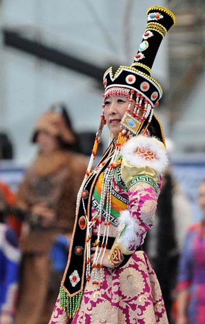 Mongolian costume contest kicks off