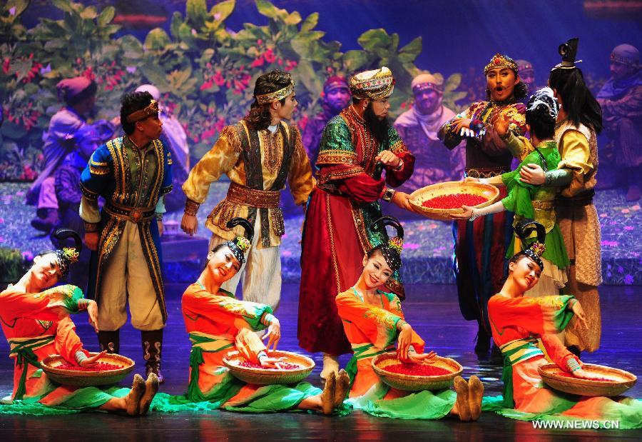 Drama 'Moon over the Helan Mountain' staged in Indonesia