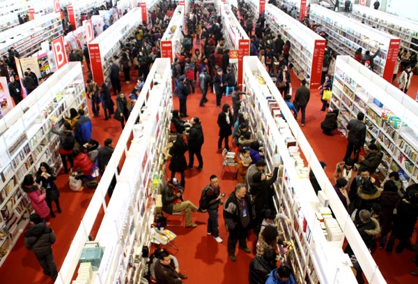 Book lovers flock to fair