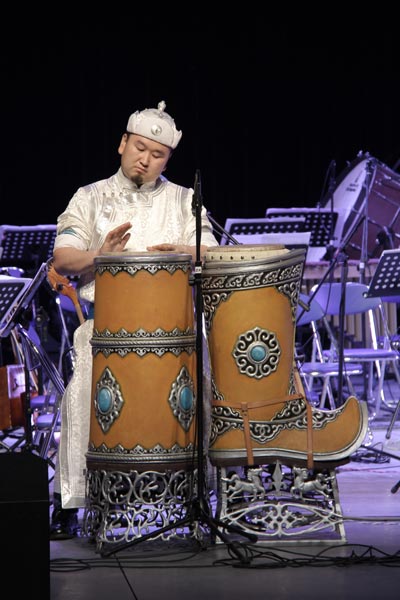 Matouqin instrument joins orchestra