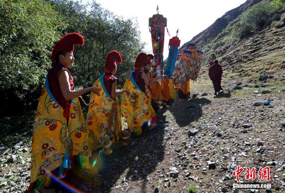 Exhibition of the Buddha held in Tibet