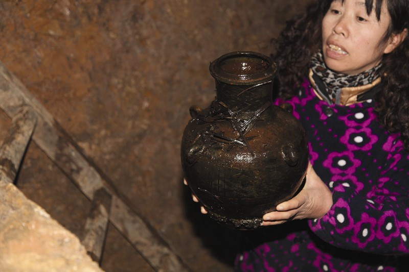 Ancient Chu tomb unearthed in Hubei