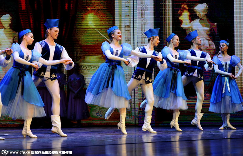 Anhui theater stages ballet <EM>Swan Lake </EM>in 3D