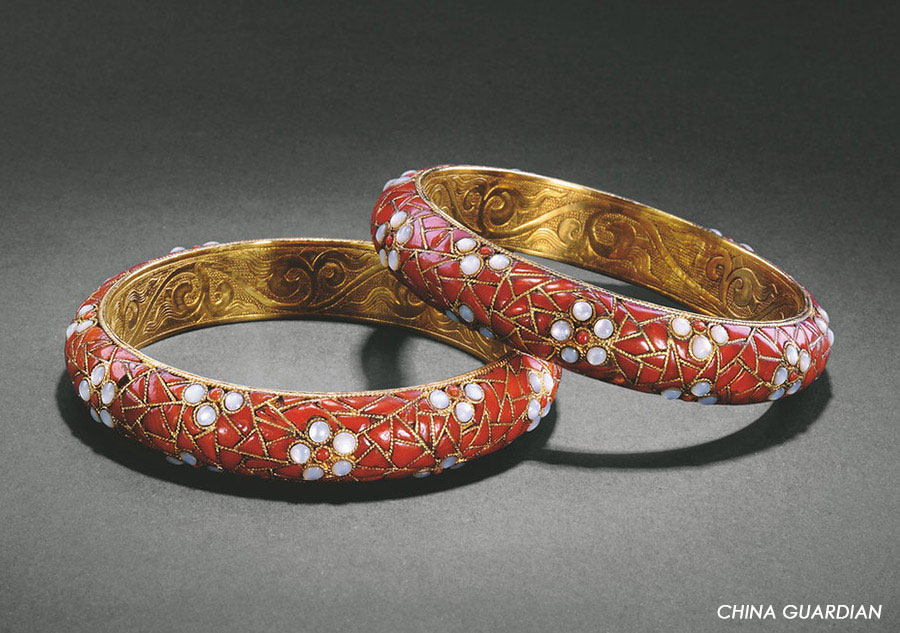 Exquisite examples of Ming and Qing jewelers' craft