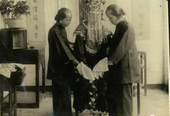 Historical photos show wedding during Qing Dynasty