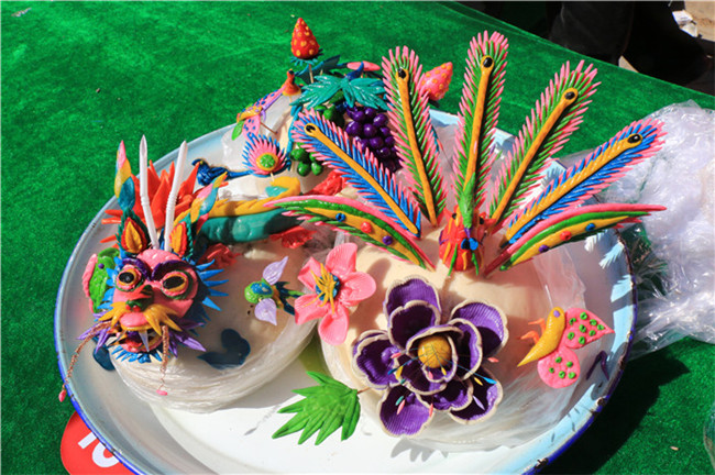 Cute floury flower buns in Shaanxi