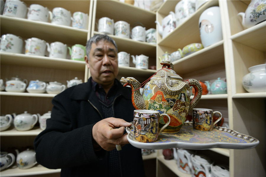 65-year-old man has over 10,000 teapots