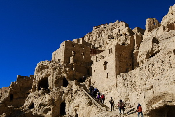 Gold masks shine light on lost Himalayan kingdom