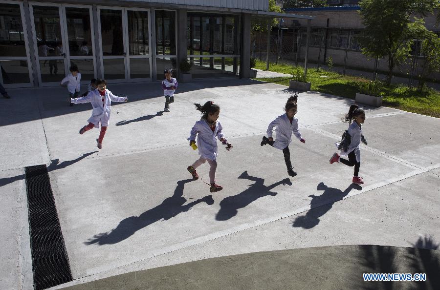 First Chinese-Spanish bilingual school thrives in Argentina