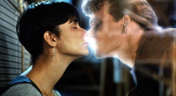 Top 10 classic kiss scenes in films