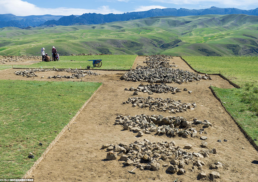 2000-year-old tomb complex being excavated in Xinjiang