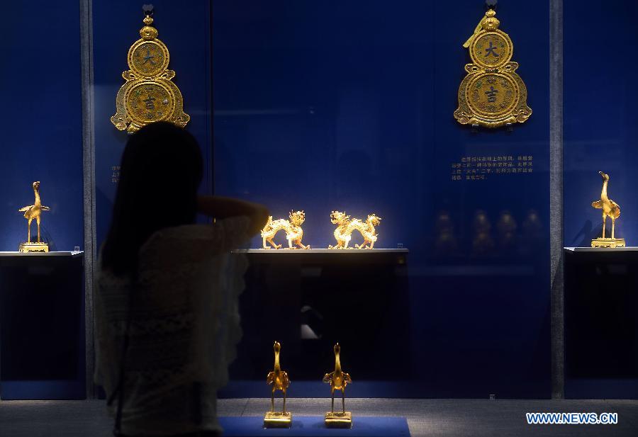 Gold and silver ware exhibition of Palace Museum held in Beijing