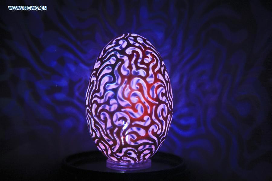 Egg-carving LED light show held in Shanxi