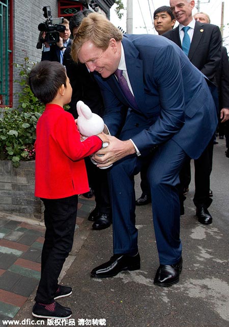 Netherlands' king receives Dutch rabbit with Chinese characteristics