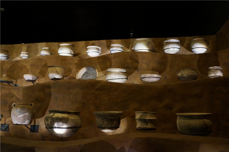 Ancient pottery on display at Hemudu Site Museum