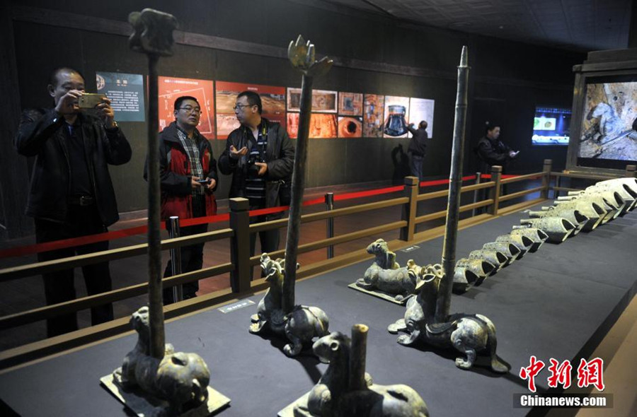 Jiangxi exhibits dazzling Haihuhou cemetery finds