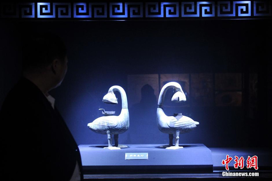 Jiangxi exhibits dazzling Haihuhou cemetery finds