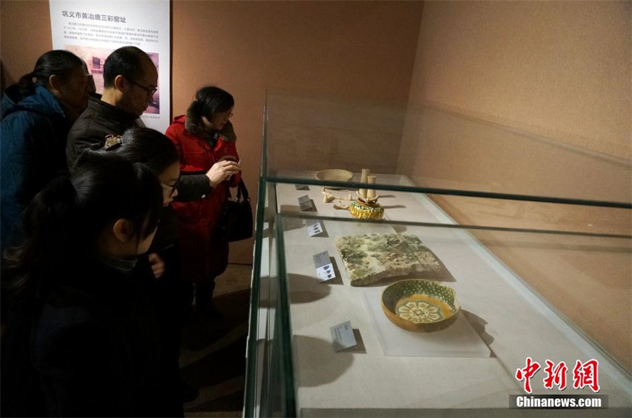 Tang Dynasty tri-colored glazed pottery exhibited in Henan