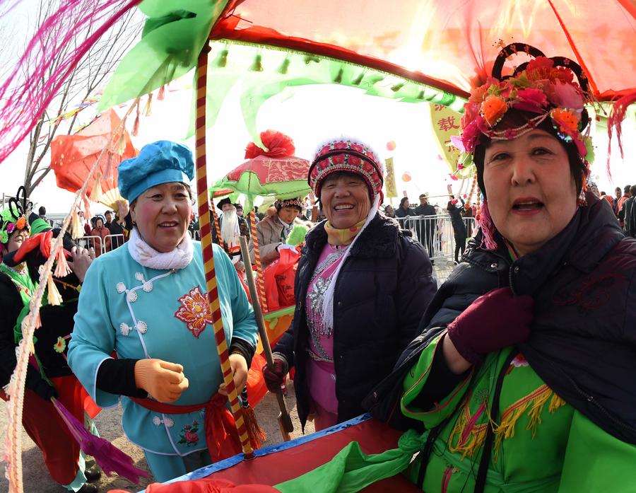 Fishermen hold ritual to pray for safety and harvest in Liaoning