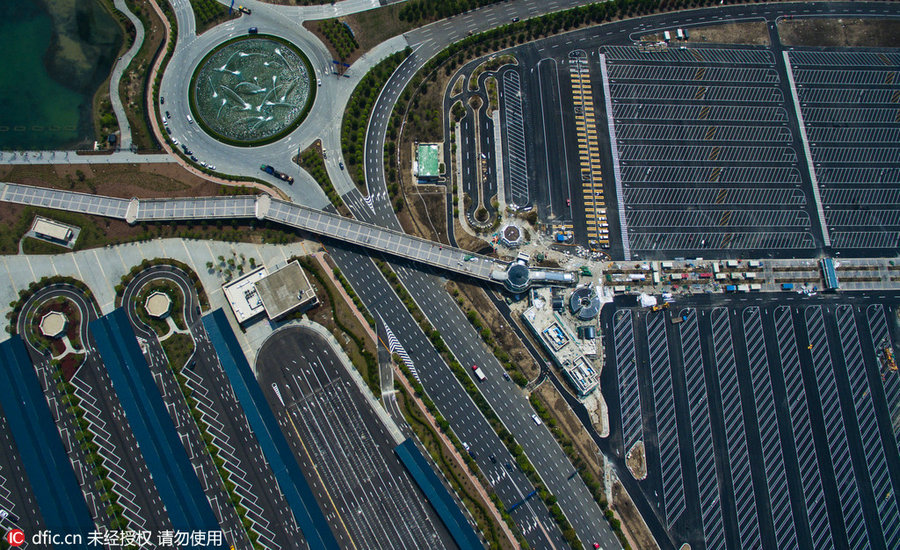 Aerial images show splendid view of Shanghai Disneyland