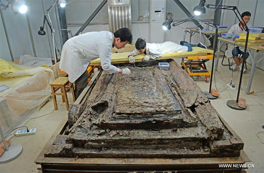 Excavations of Haihunhou's coffin enter later cleaning up phase